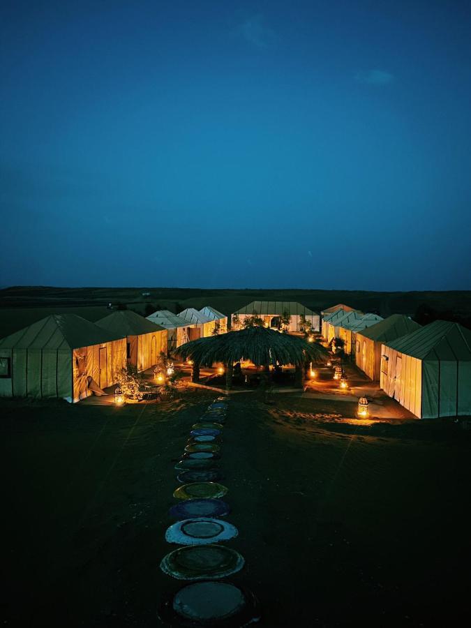 Akabar Luxury Desert Camp Мерзуга Экстерьер фото